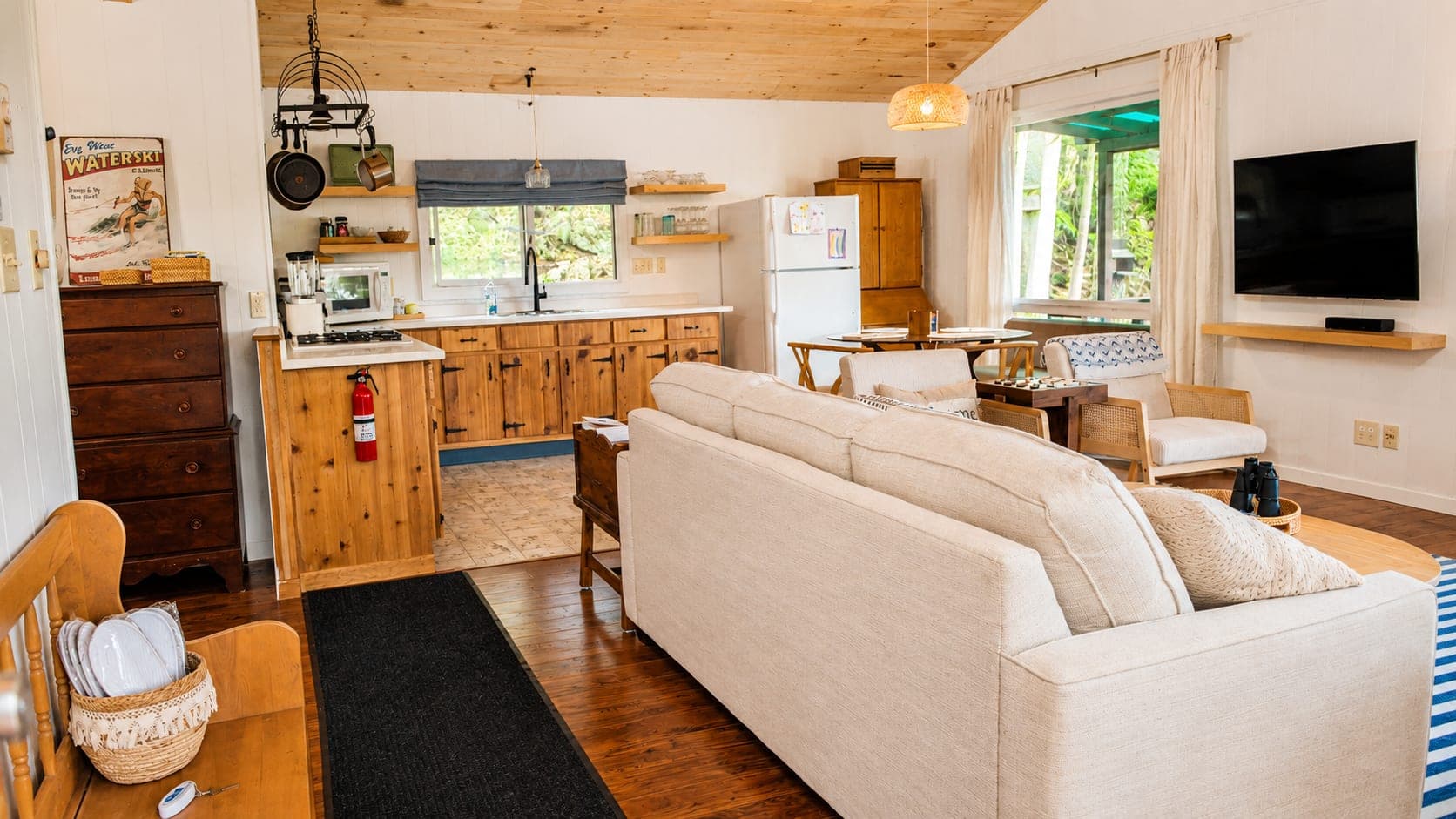 Kitchen and living area 3