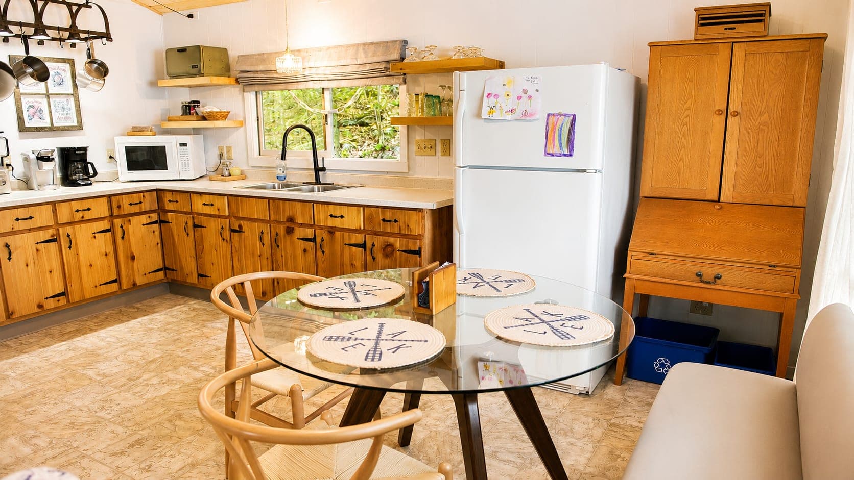 Kitchen and living area 16