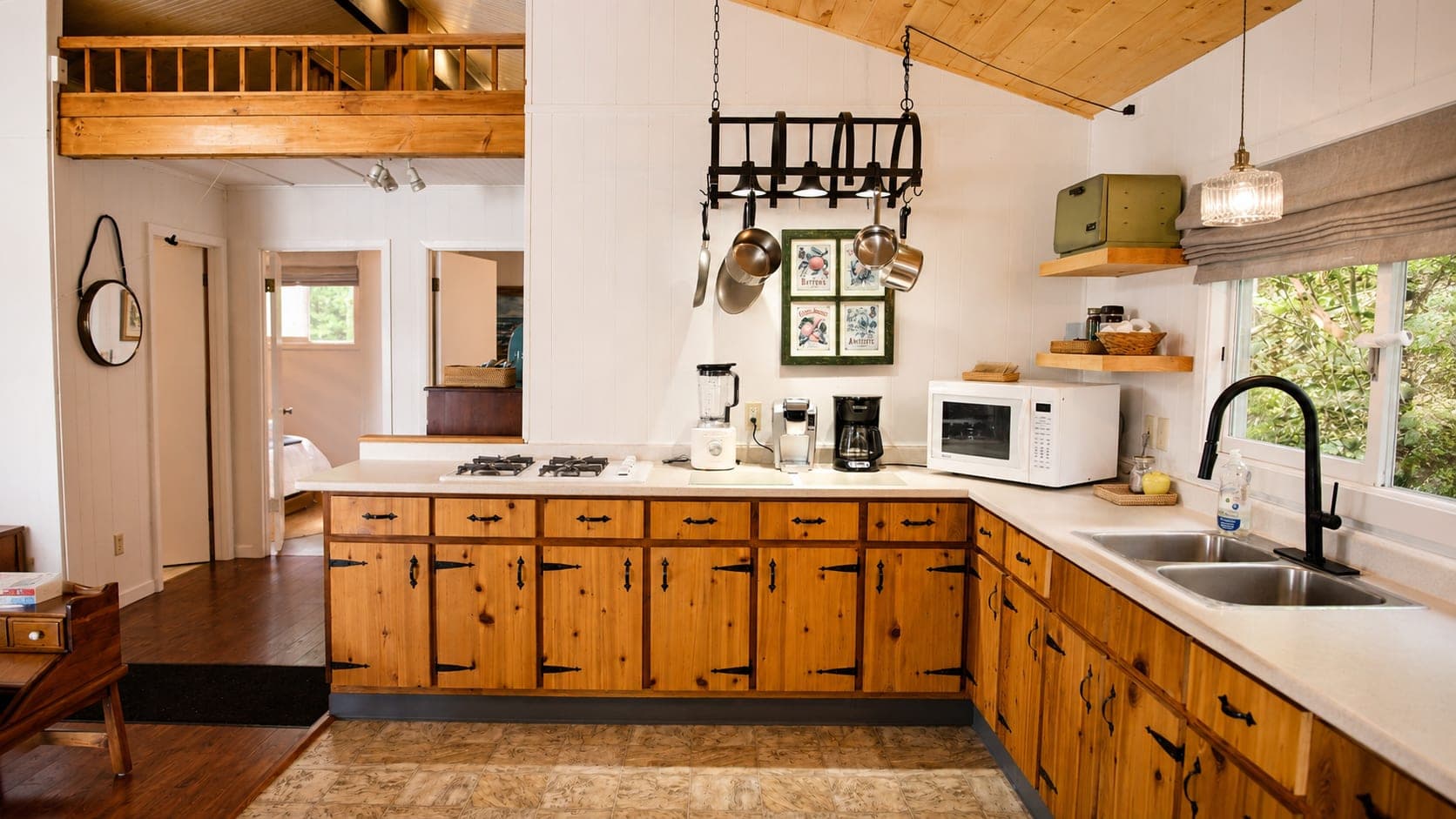 Kitchen and living area 17