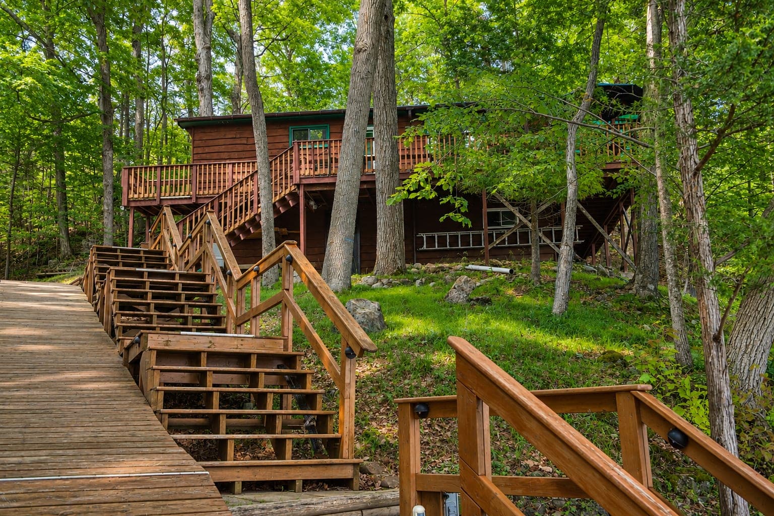 Outdoor cottage and lake view 4