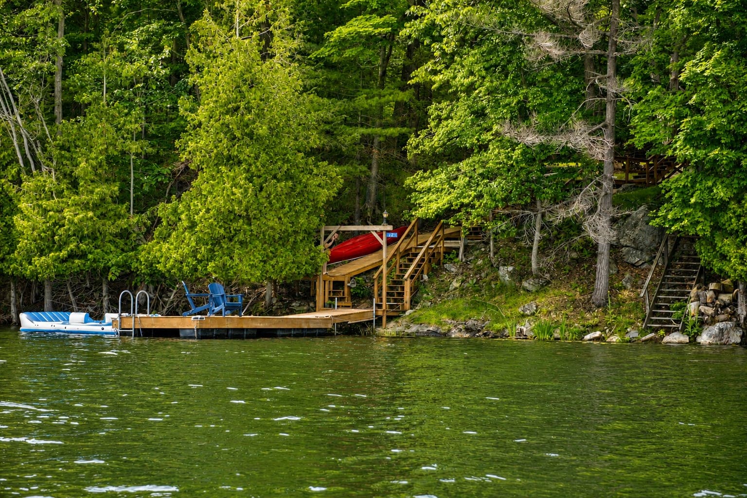 Outdoor cottage and lake view 10